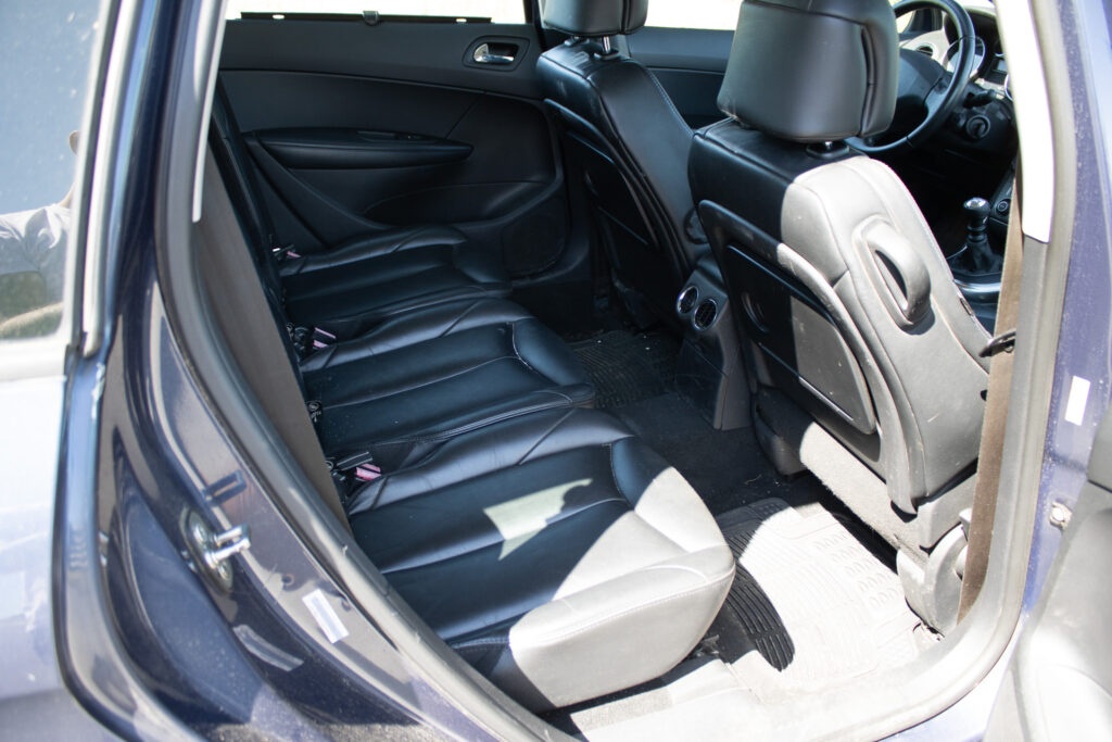 Peugeot 308 SW 1.6 HDi (2008) - 19