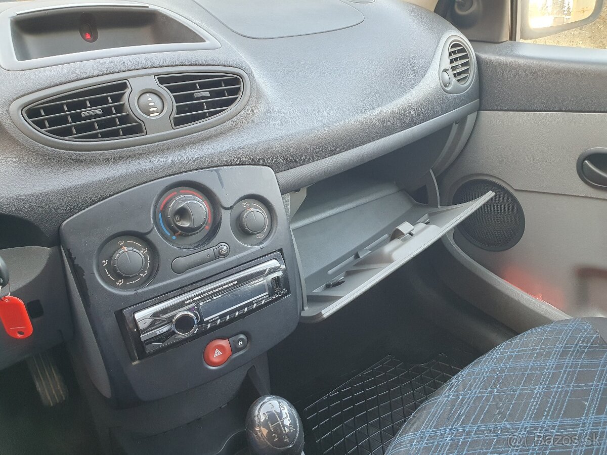 Renault Clio 1.2 16V Authentique 55 KW, M5 - 19