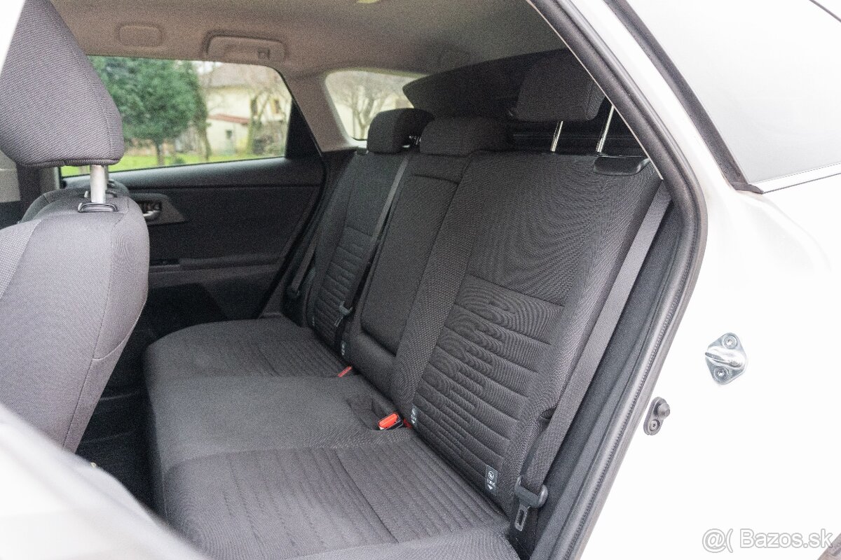 Toyota Auris Touring Sports 1.6 benzín - 19
