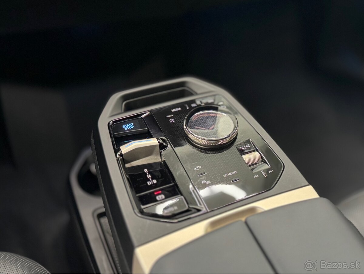 BMW iX xDrive40 2022 - 19