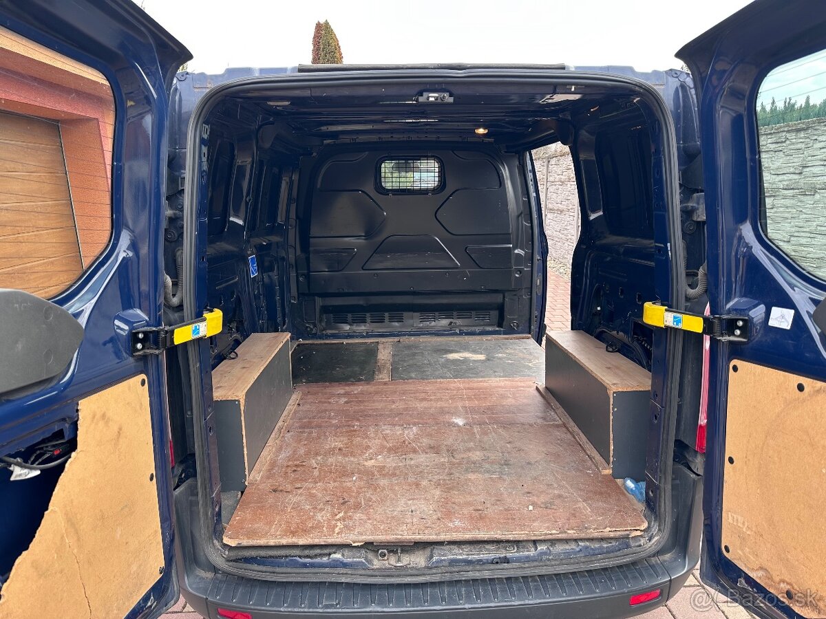 2018 Ford Transit Custom - 19