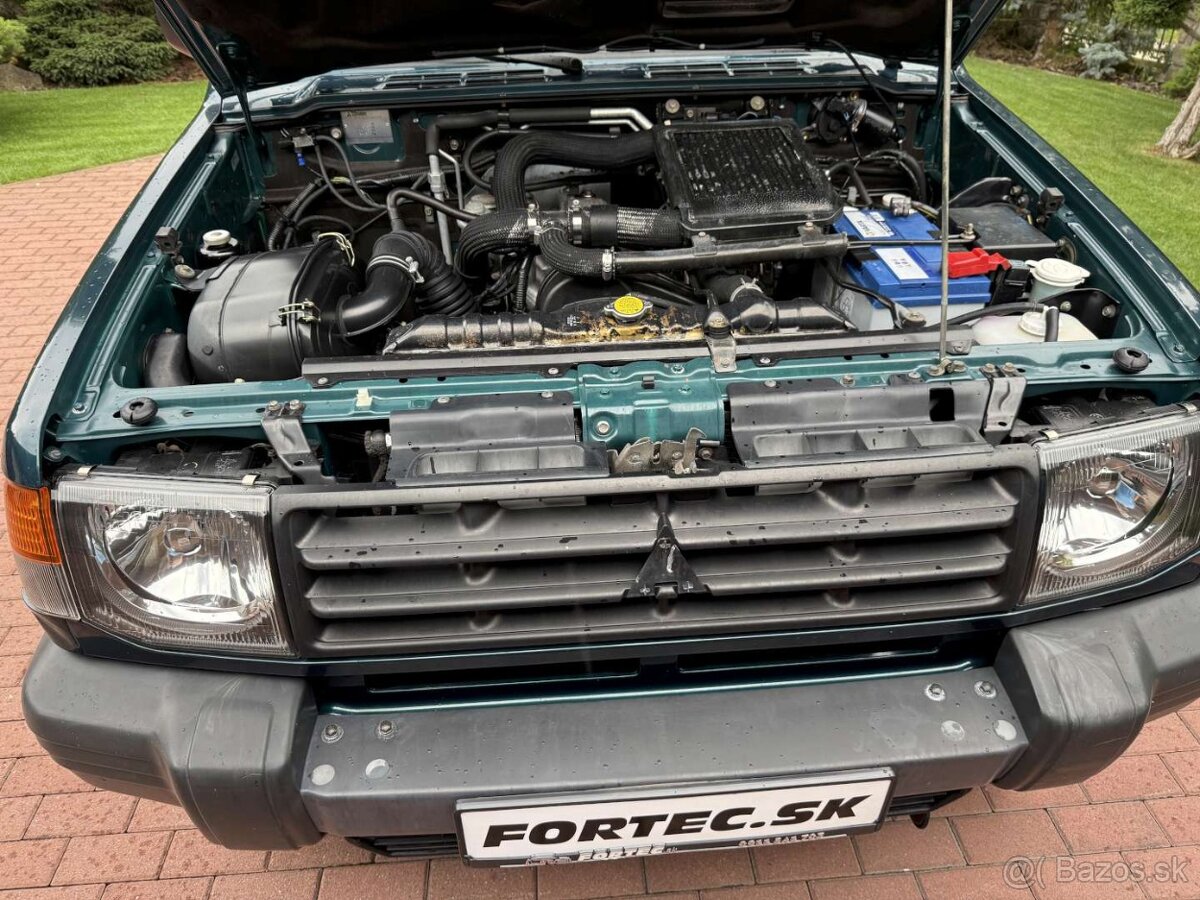 MITSUBISHI PAJERO 2,5TD 7miest - 19