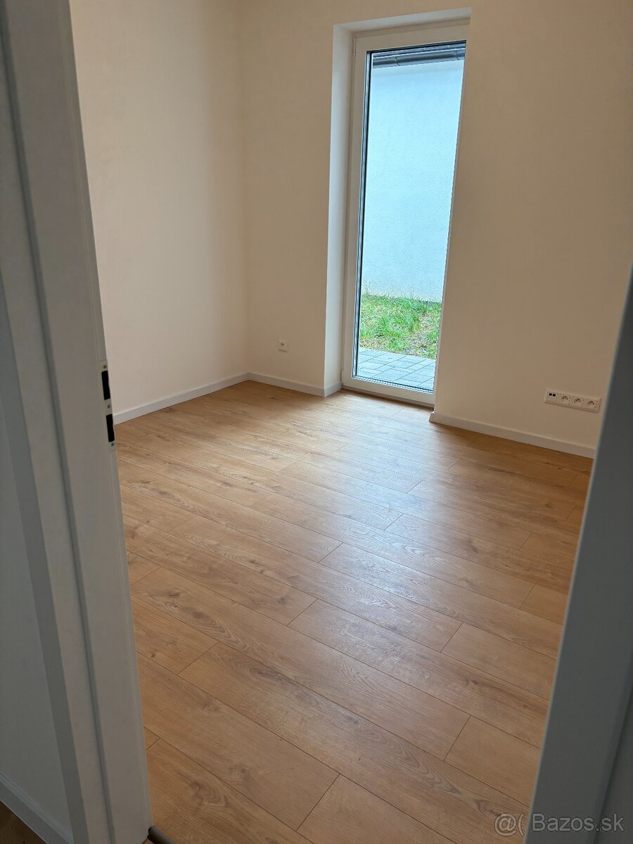 Moderný 4izb.rodinný dom v štandarde v novej zóne-Veselé - 19