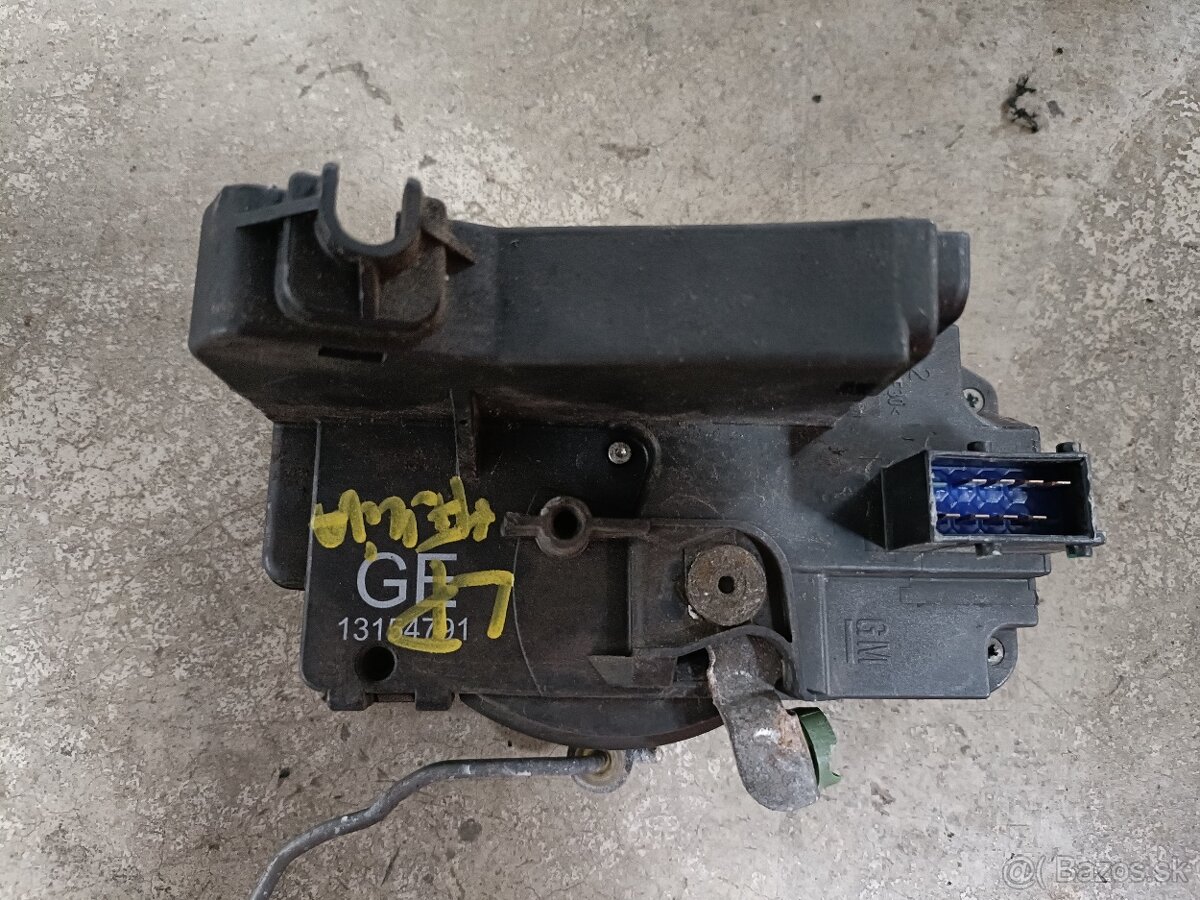 rozpredam opel meriva A 1,7 cdti - 19