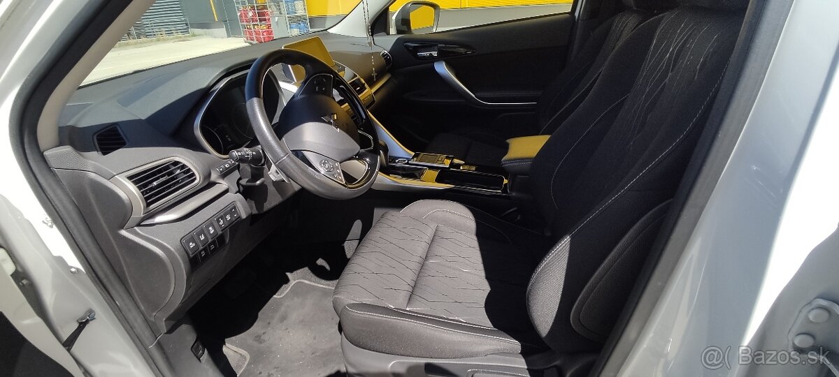 Predám - Mitsubishi eclipse cross 1,5Turbo 4X4 - 19