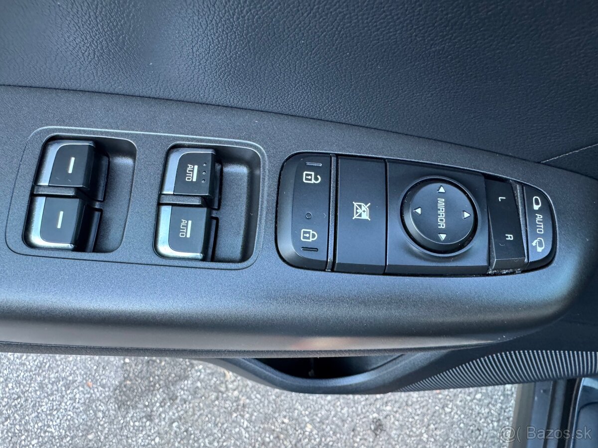 Kia Sportage 1.7 CRDi 7DCT 2WD Platinum - 19