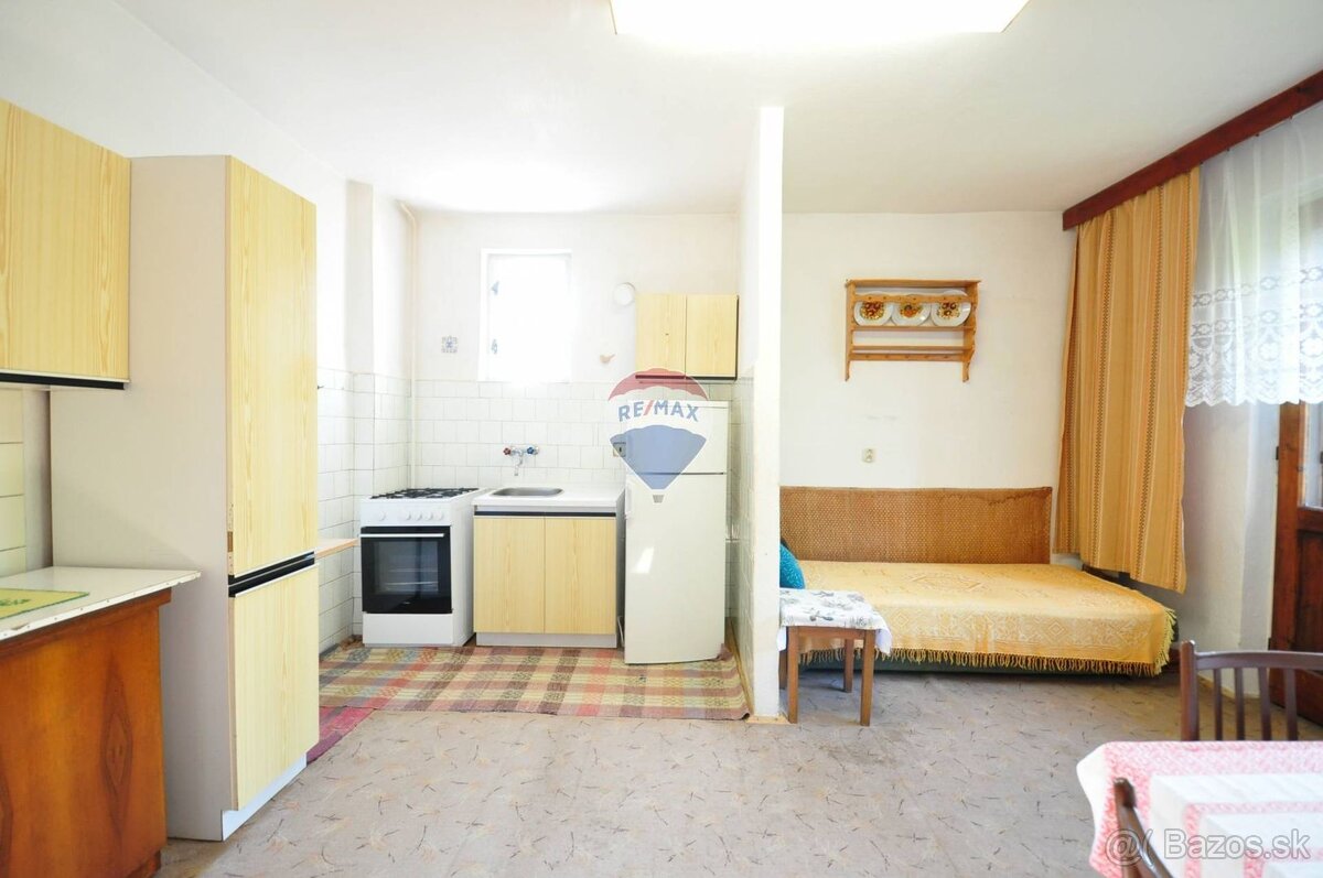 PREDAJ, Dvojgeneračný rodinný dom s potenciálom investície – - 19