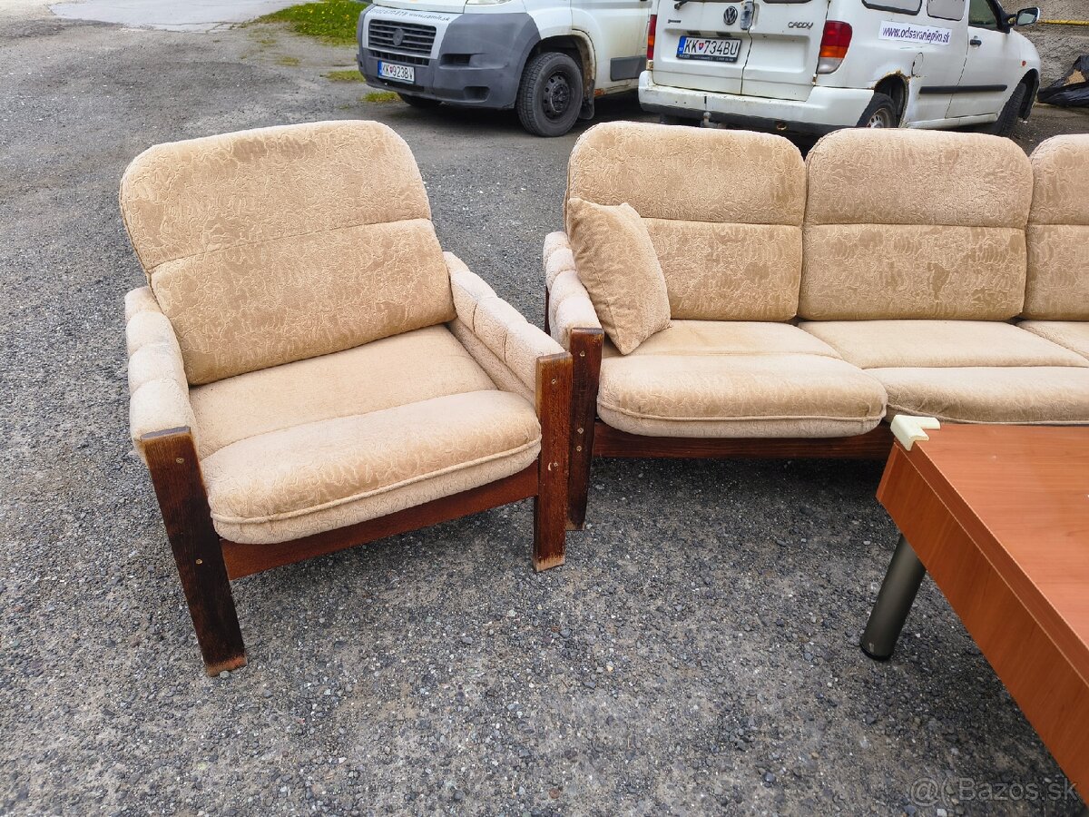 Predám koberce, nábytok, periny - 19