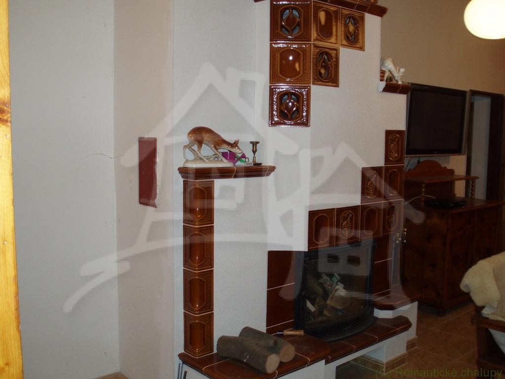 Štýlovo prerobený dom na bývanie a budova na podnikanie - 19