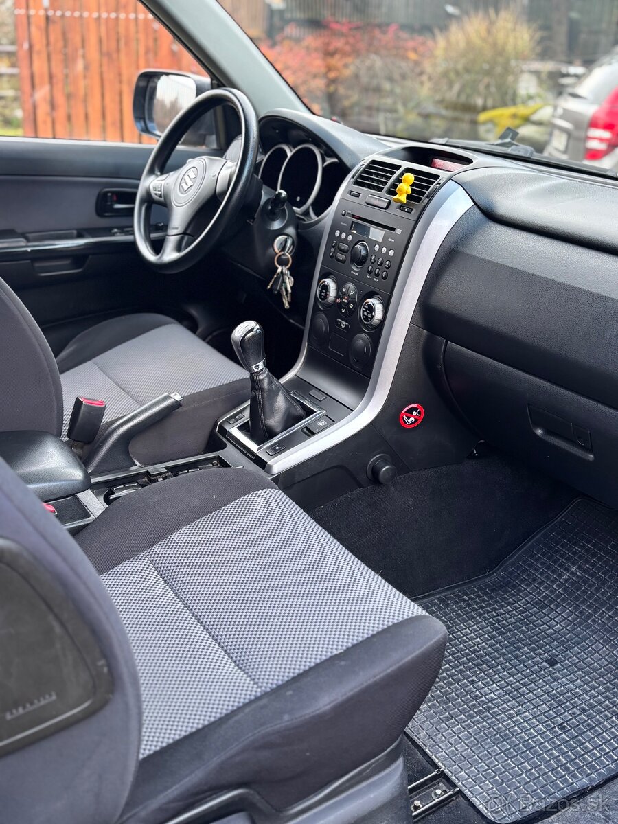 Suzuki grand vitara - 19