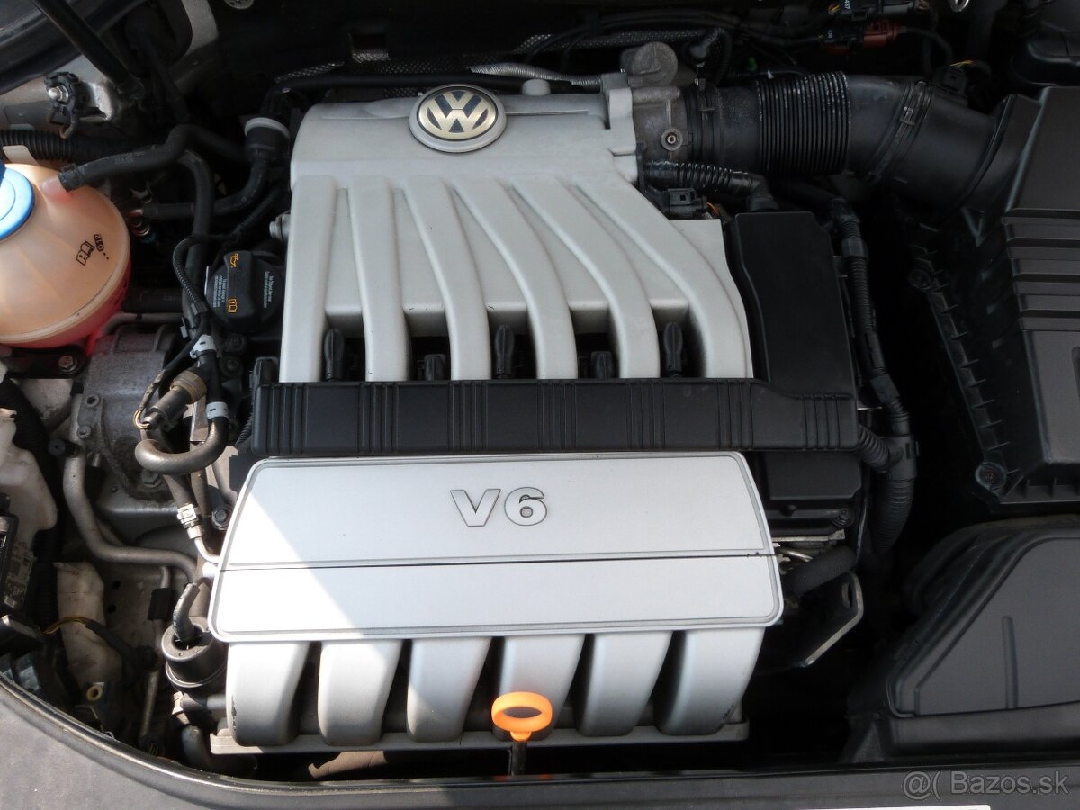 Volkswagen Passat Variant 3.2 V6 Sportline 4-Motion DSG - 19