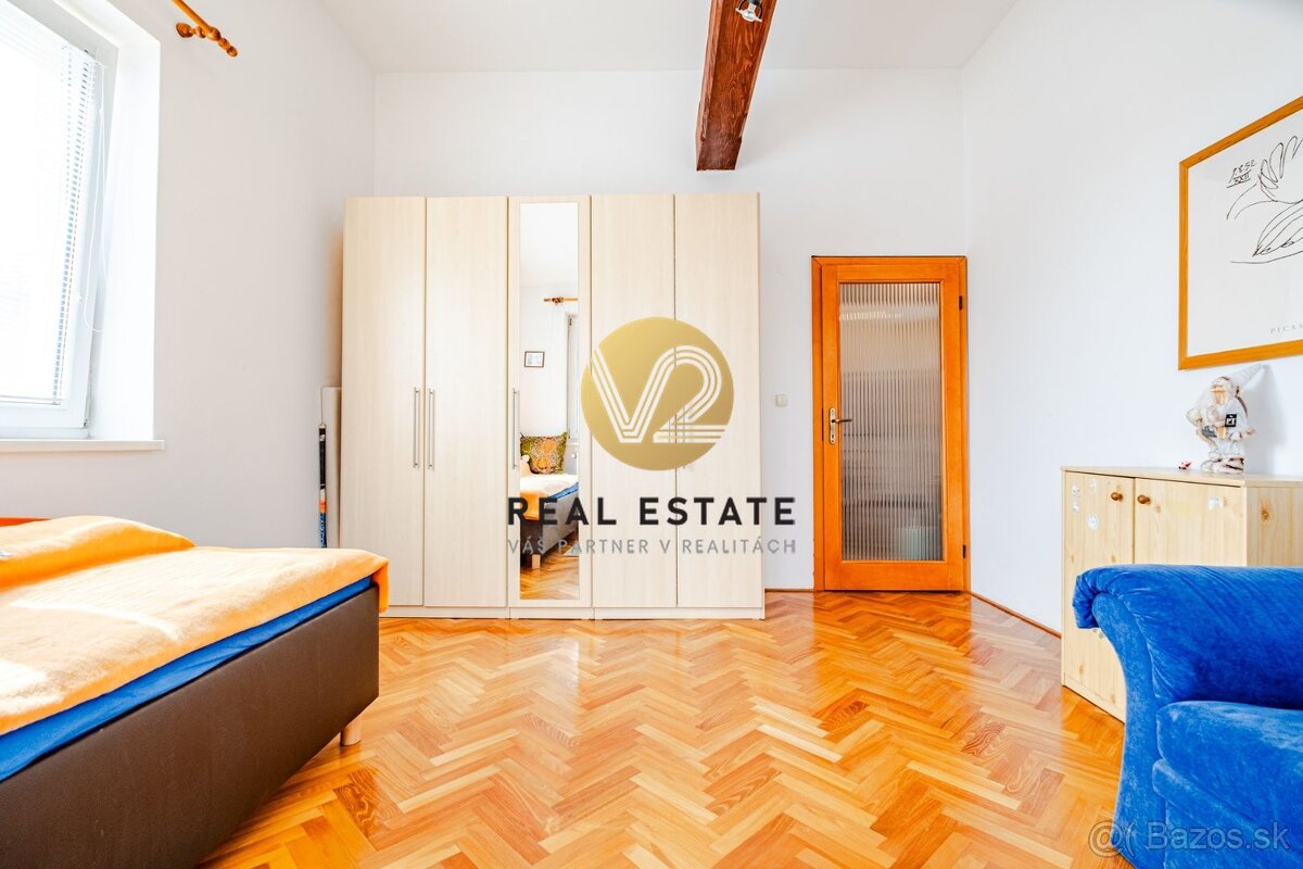 Na PREDAJ Dvojgeneračný RD Nitra - Zobor na 909m2 pozemku - 19