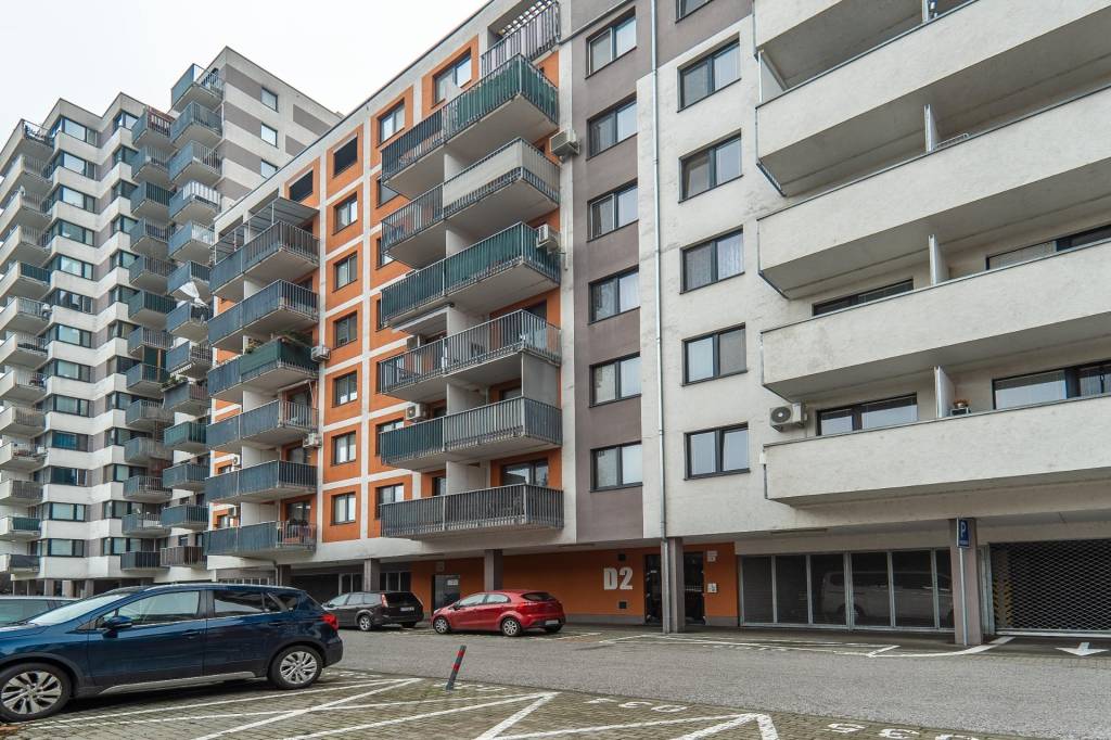 Exkluzívny 2-izb byt na prenájom – Ružinov, (Jégého Alej) s - 19