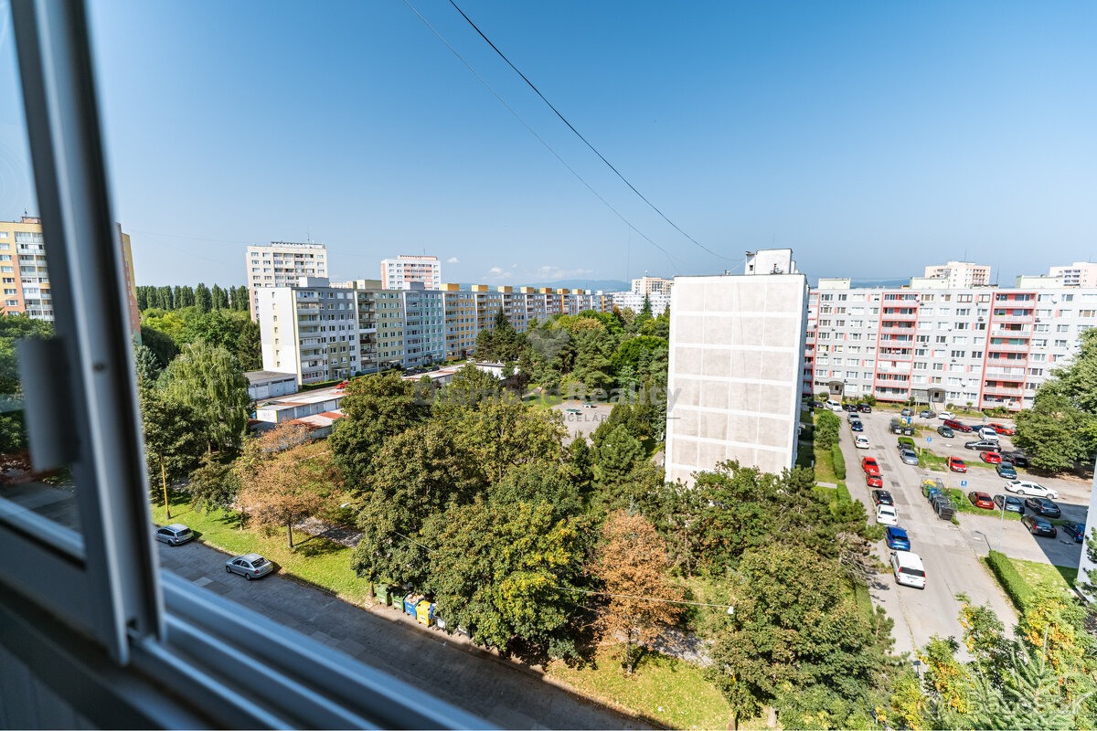 NA PREDAJ PRAŽSKÝ 3 IZBOVÝ BYT S VEĽKOU LODŽIOU - 19