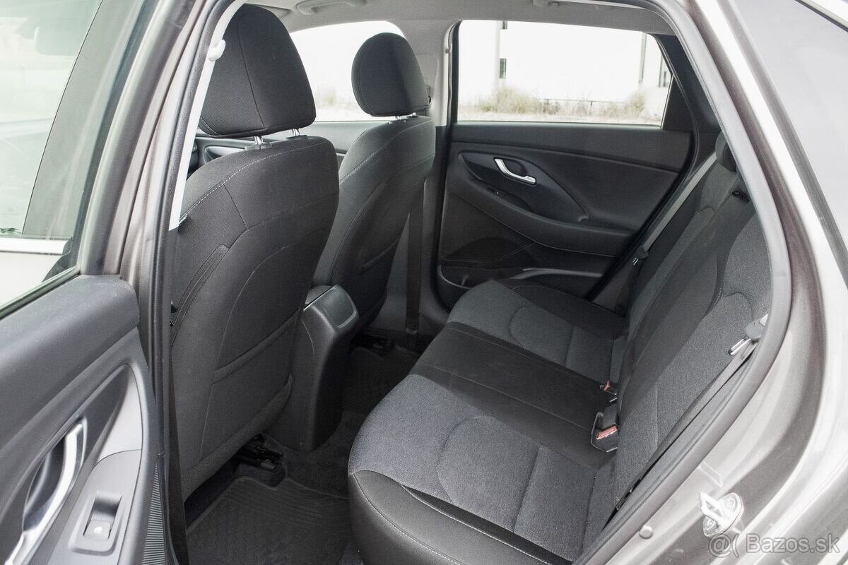 Hyundai i30 81kW (2022) - 19