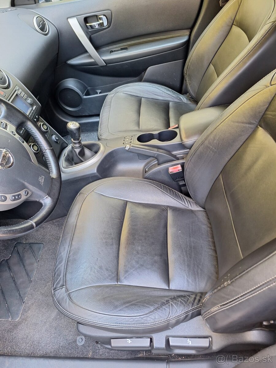 Nissan Qashqai +2 - 19