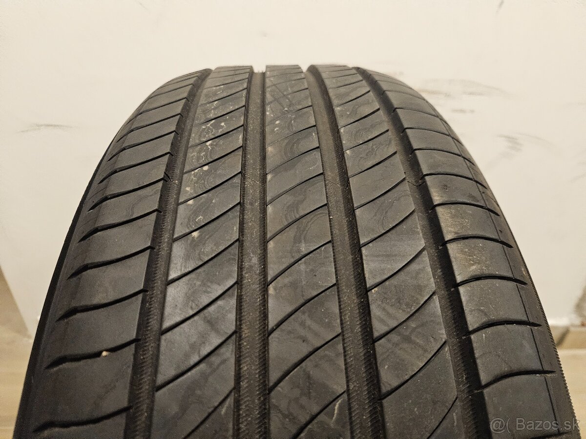 Letné pneu Michelin Primacy 4 - 235/45 r20 100V - 19