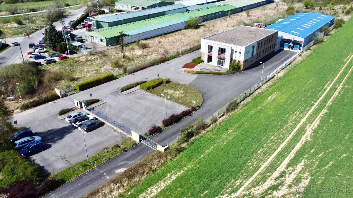 Na prenájom administratívno-skladový areál v Prievidzi - 19