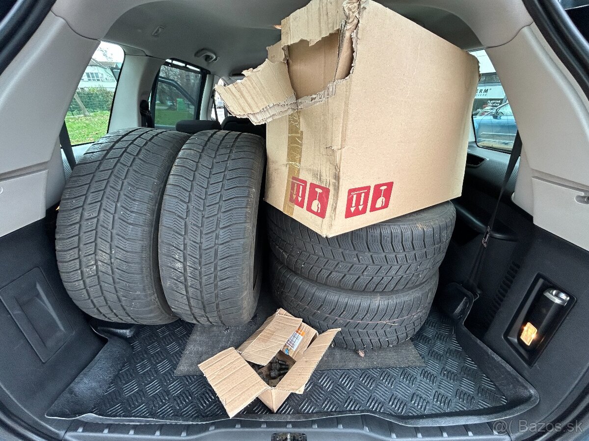 Citroën C4 Picasso, 1.6e-HDi automat 7 míst, tažné - 19