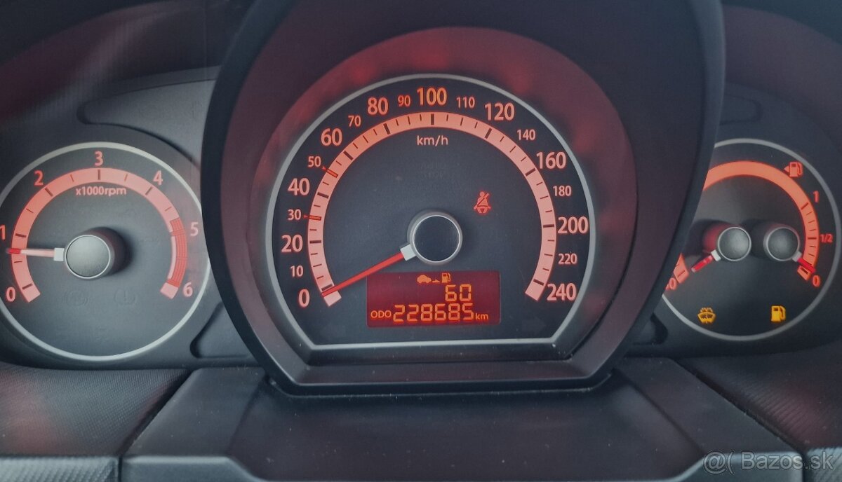 Kia Cee´d 1.6CRDi VGT 115K TX M6 SR 2 majiteľ - 19