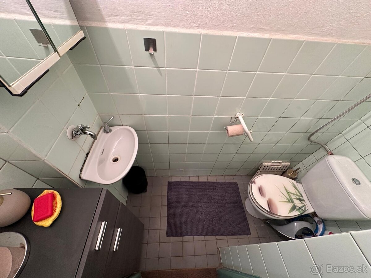 Rodinný dom v radovej zástavbe - Revúca - 19