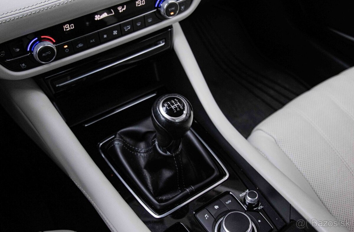 Mazda 6 2.2 Skyactiv-D184 Revolution TOP / ODPOČET - 19