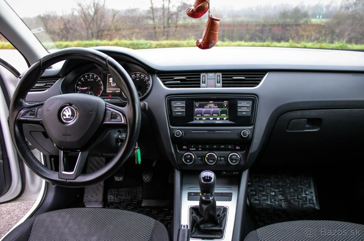 Škoda Octavia Combi 1.6 TDI 110k Active - 19