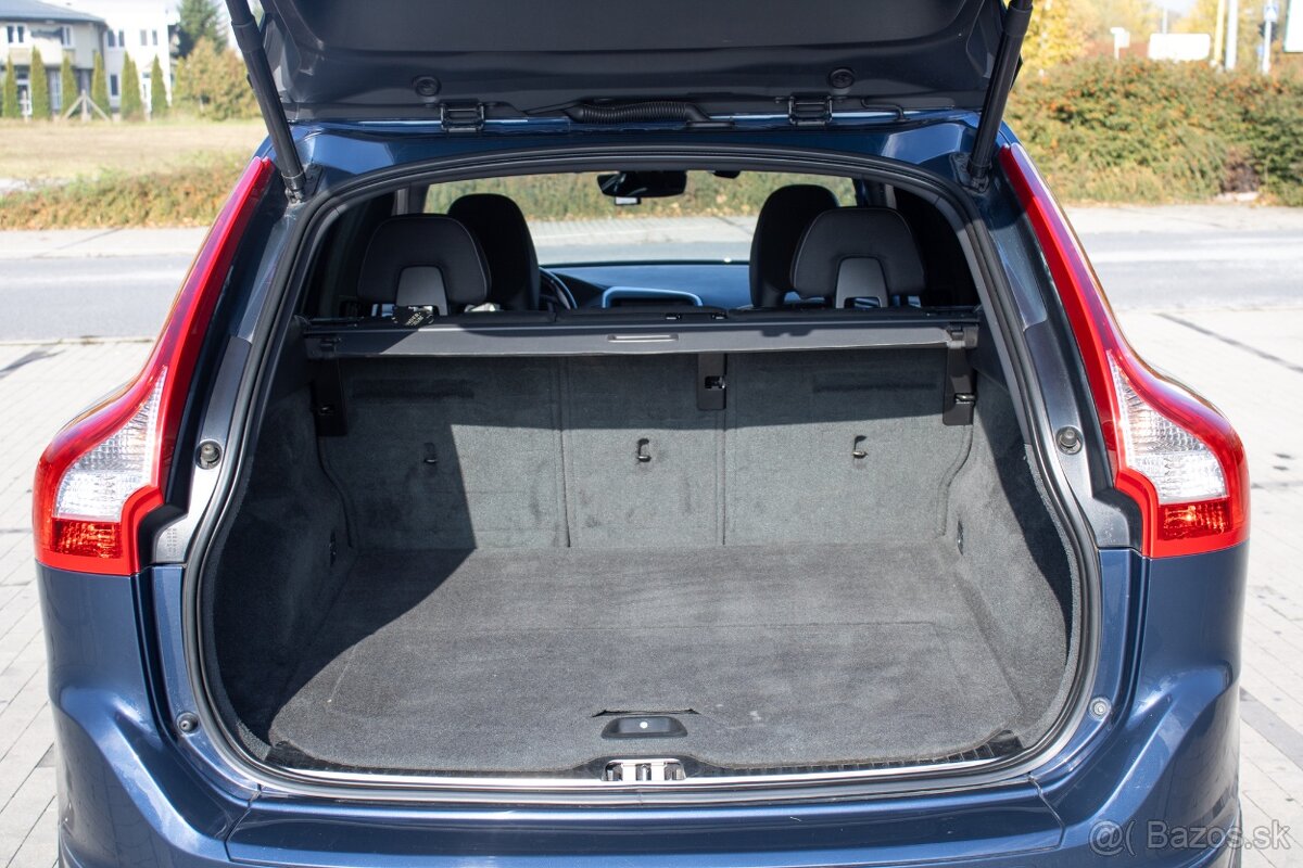 VOLVO XC60 D4 2,0 133 KW A8 - 19