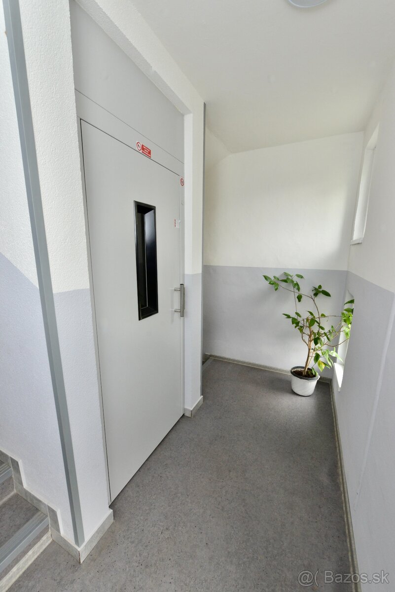 NA PREDAJ - 3-izbový byt, Sokolovská ulica - 19