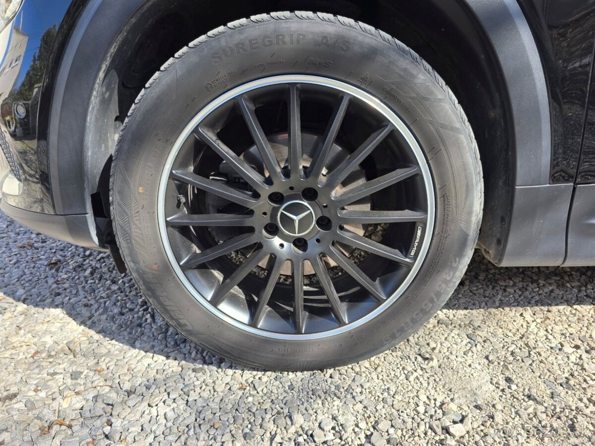 Mercedes-Benz GLB 180d A/T, Mesačne: 349€ - 19