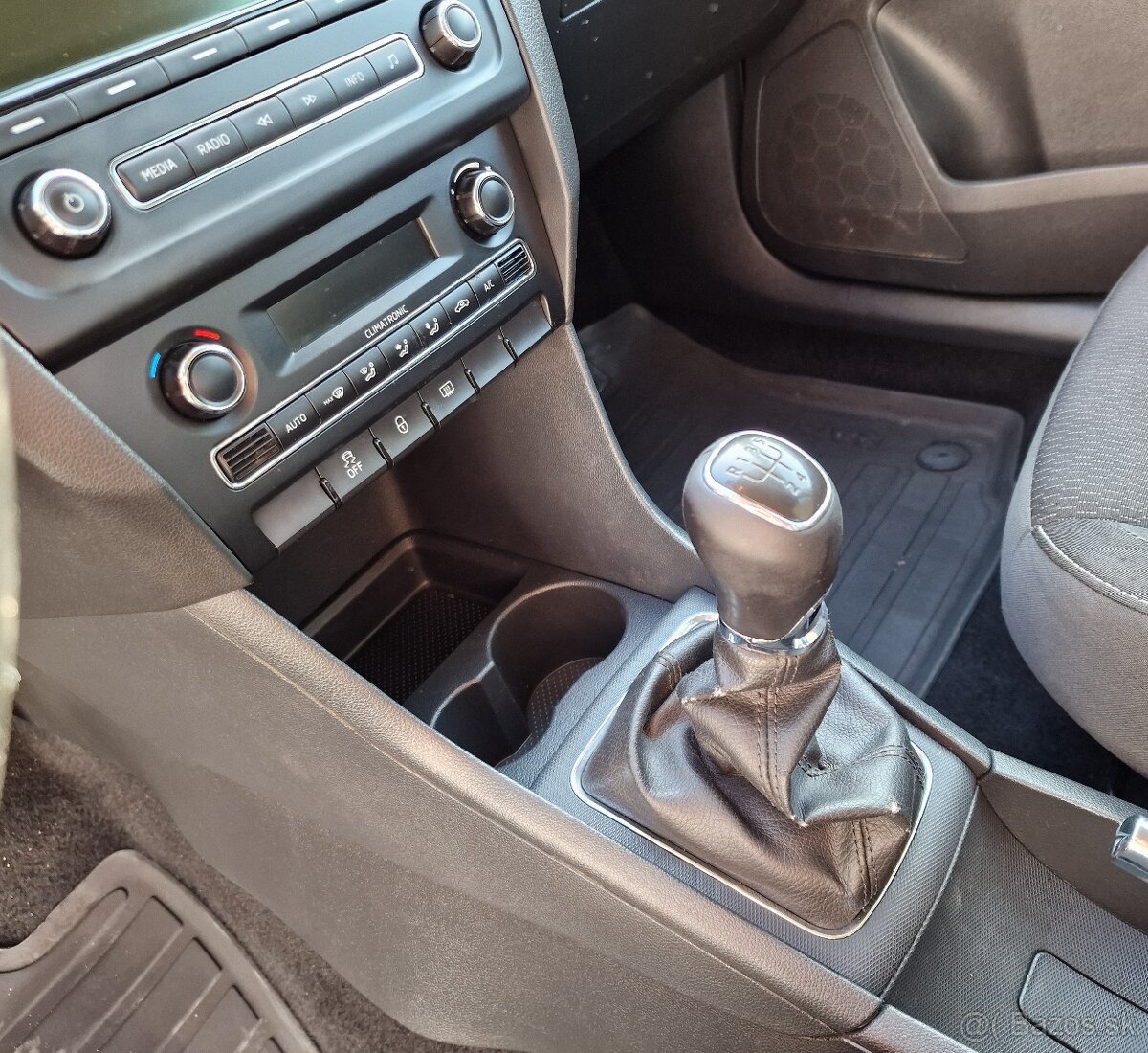 ŠKODA RAPID 1.6 TDI 90K AMBITION - 19