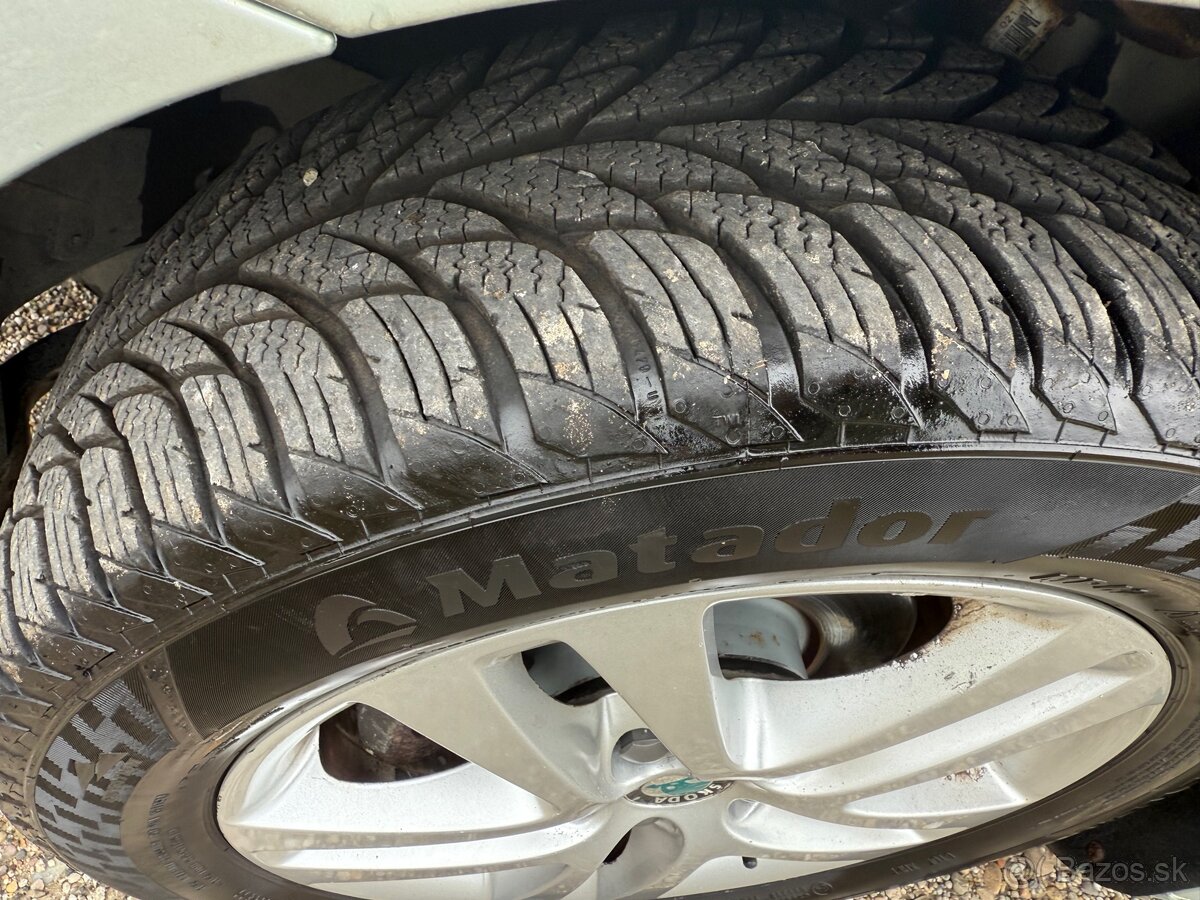 Škoda Octavia 2 FL 1.6 TDi CR 4x4 Combi - 19