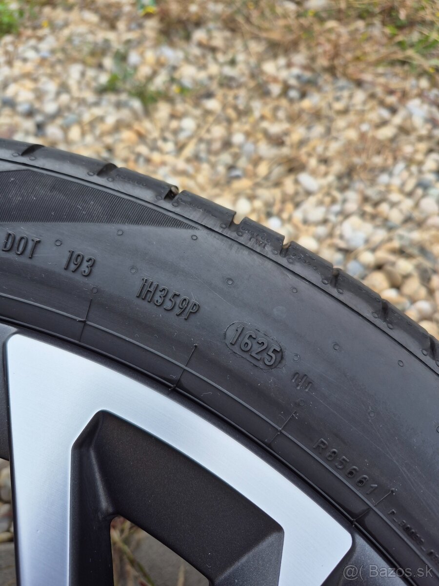 Predam - CUPRA Hadron 20" + Pirelli 255/40R20 - 19