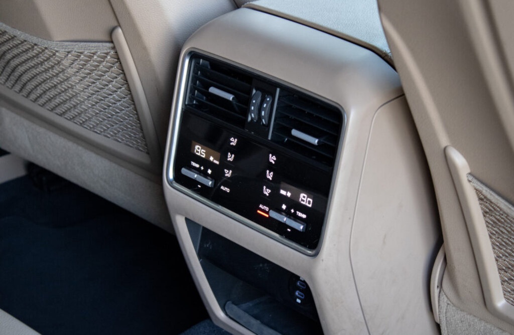 Porsche Cayenne 4x4 AT/8 - 19