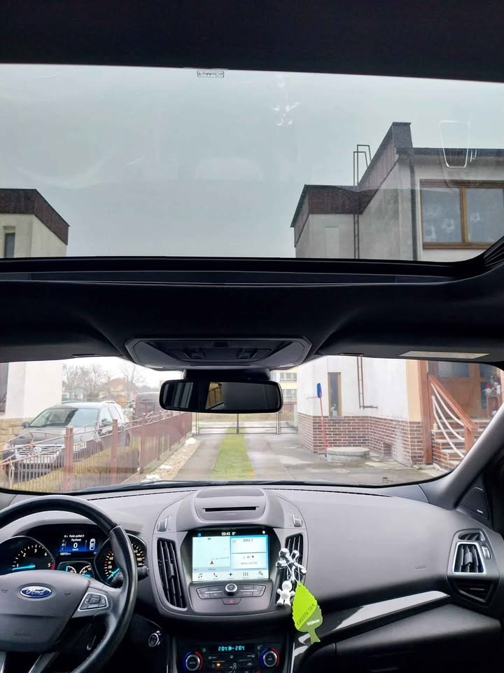 Ford Kuga ST Line - 19