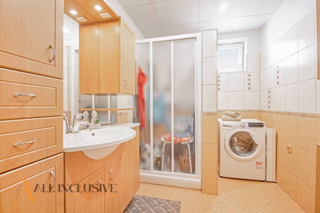 ALL INCLUSIVE | NA PREDAJ POSCHODOVÝ 5-IZBOVÝ RD S PIVNICOU, - 19