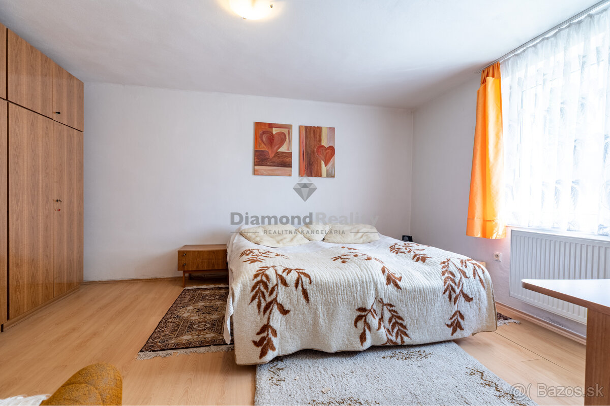 NA PREDAJ RODINNÝ DOM S 3 BYTOVÝMI JEDNOTKAMI, OBEC TELGÁRT - 19