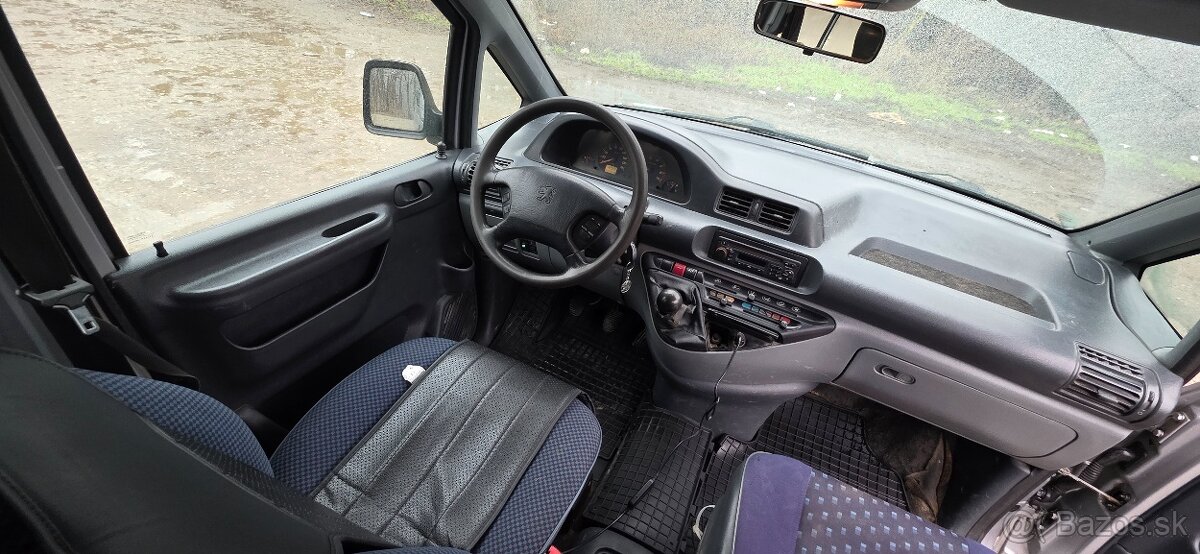 Peugeot Expert 8 miestne - 19