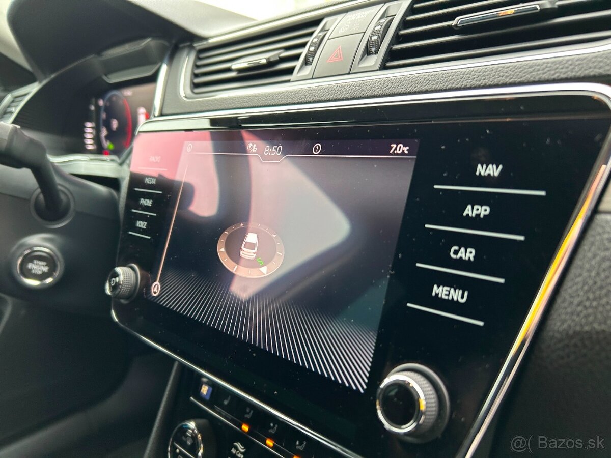 Škoda Superb Combi 2.0 TDI DSG – TOP stav - 19