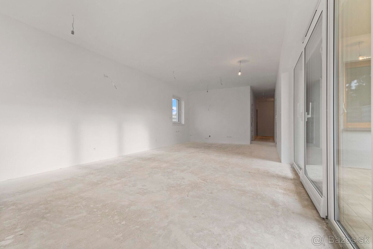 Rodinný dom s dvomi 3 izbovými bytovými jednotkami so záhrad - 19