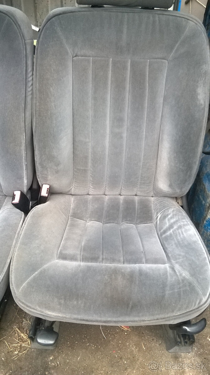 AUDI A8, S8 D2 - sedačky - 19