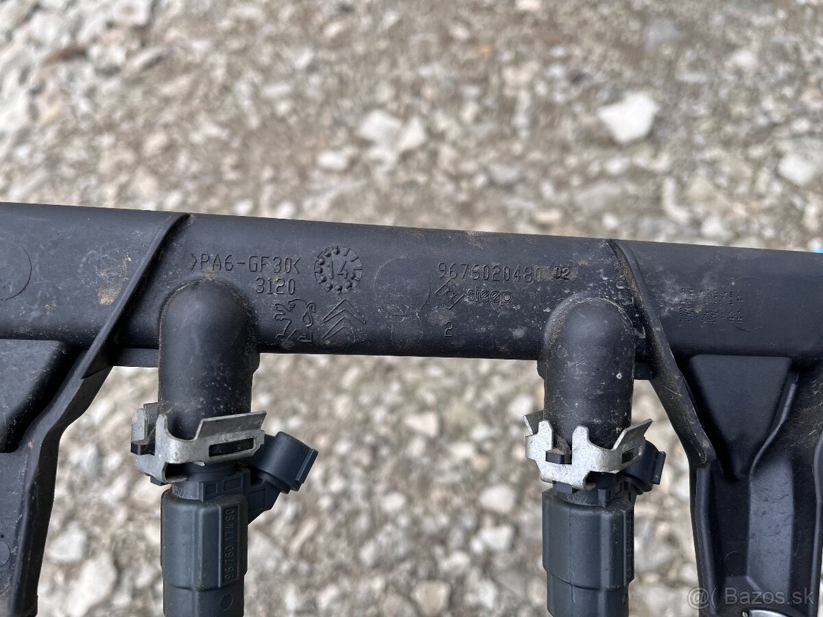 Rozpredám Peugeot 208 strieborný 1.2 60 KW, 2010-2015 - 19