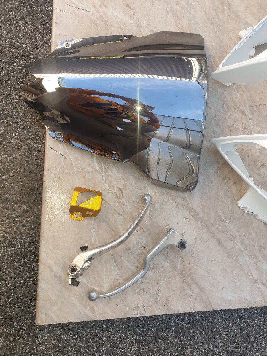 Honda cbr Yamaha r6 - 19