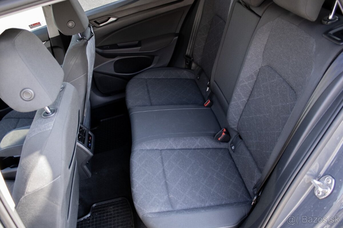 Volkswagen Golf Variant 2.0 TDi/ 110kW - 19