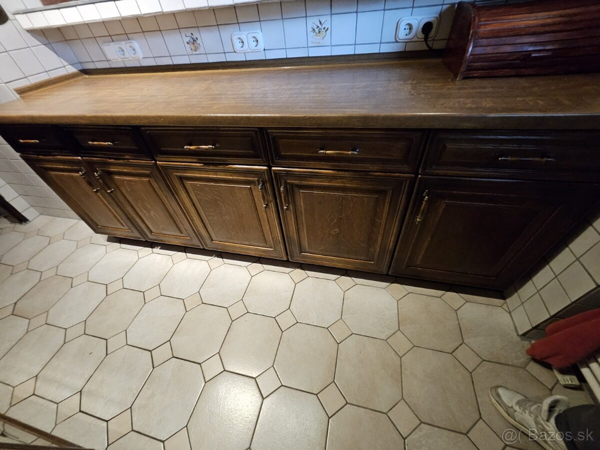 Masívna kuchynská linka z Nemecka so spotrebičmi - 19