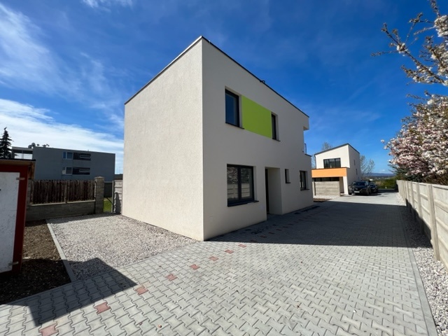 Predaj NOVOSTAVBY 5 izb. rodinných domov v štádiu holodomu - 19