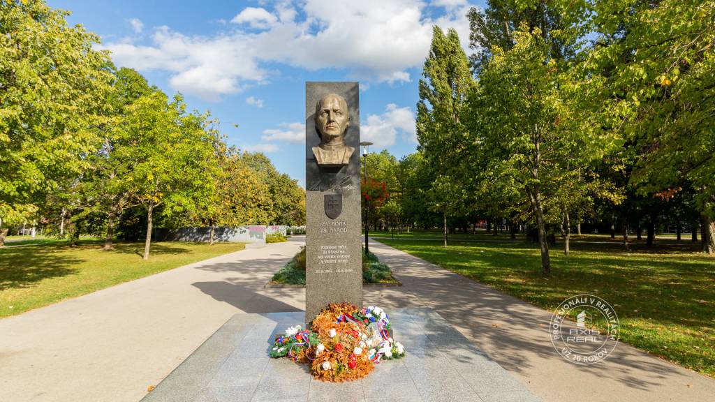 AXIS REAL | 2i byt - tehla, pivnica pri byte, parking, Sv. V - 19