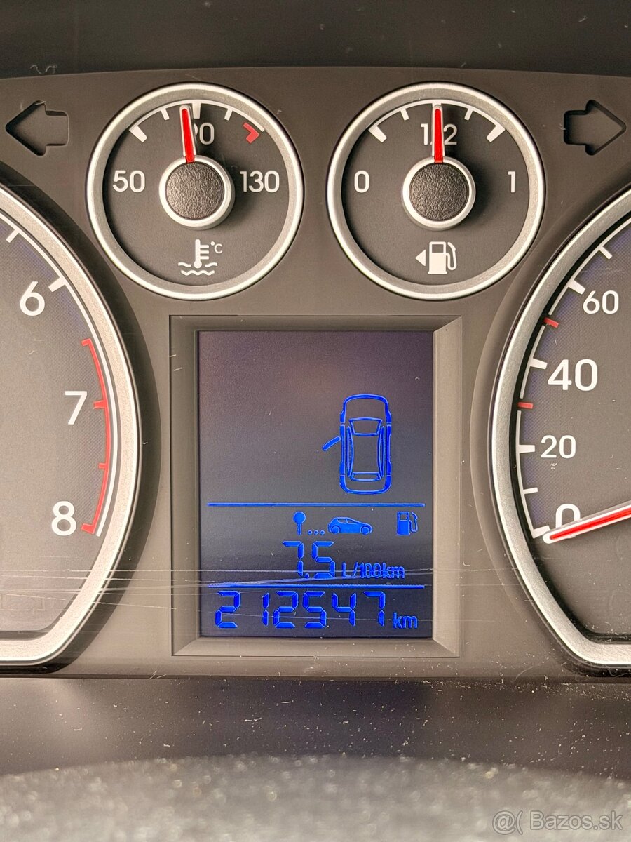 Hyundai i30 1.4 benzín + LPG - 19