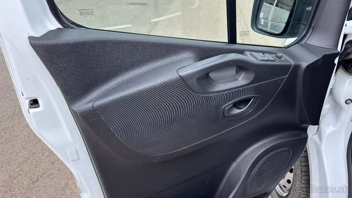 Renault Trafic 2.0 dCi (140 k) - 19