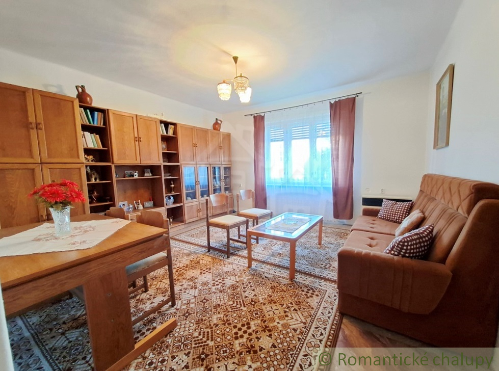 Priestranný štvorizbový rodinný dom na hospodárenie v tich - 19